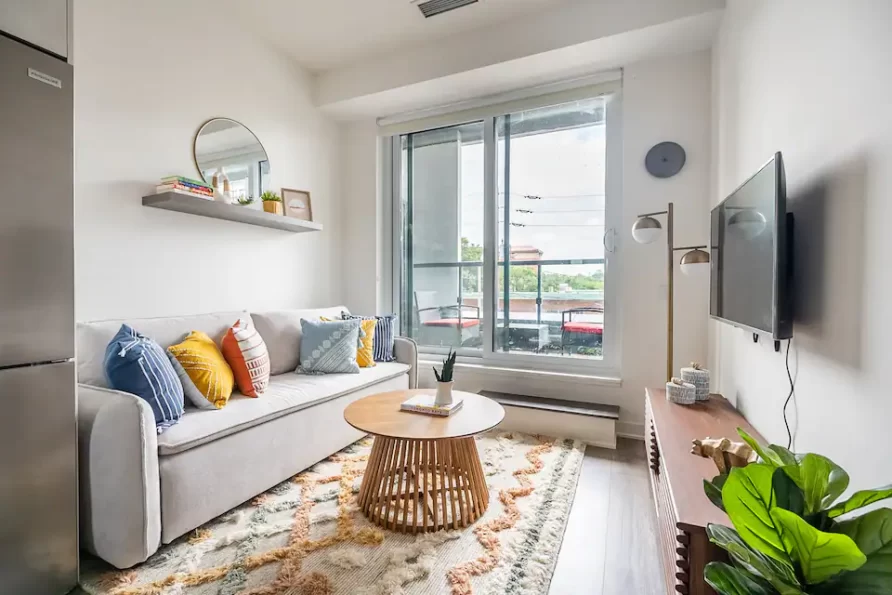 Brand New Cozy & Modern Studio with Den!